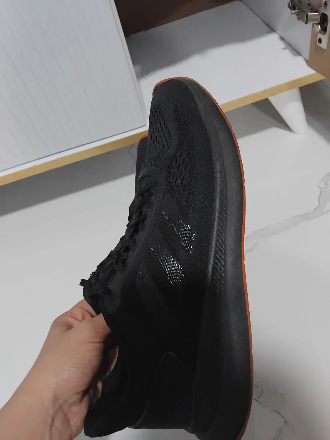 کتونی اورجینال|کیف، کفش، کمربند|رشت, حومه رشت|دیوار