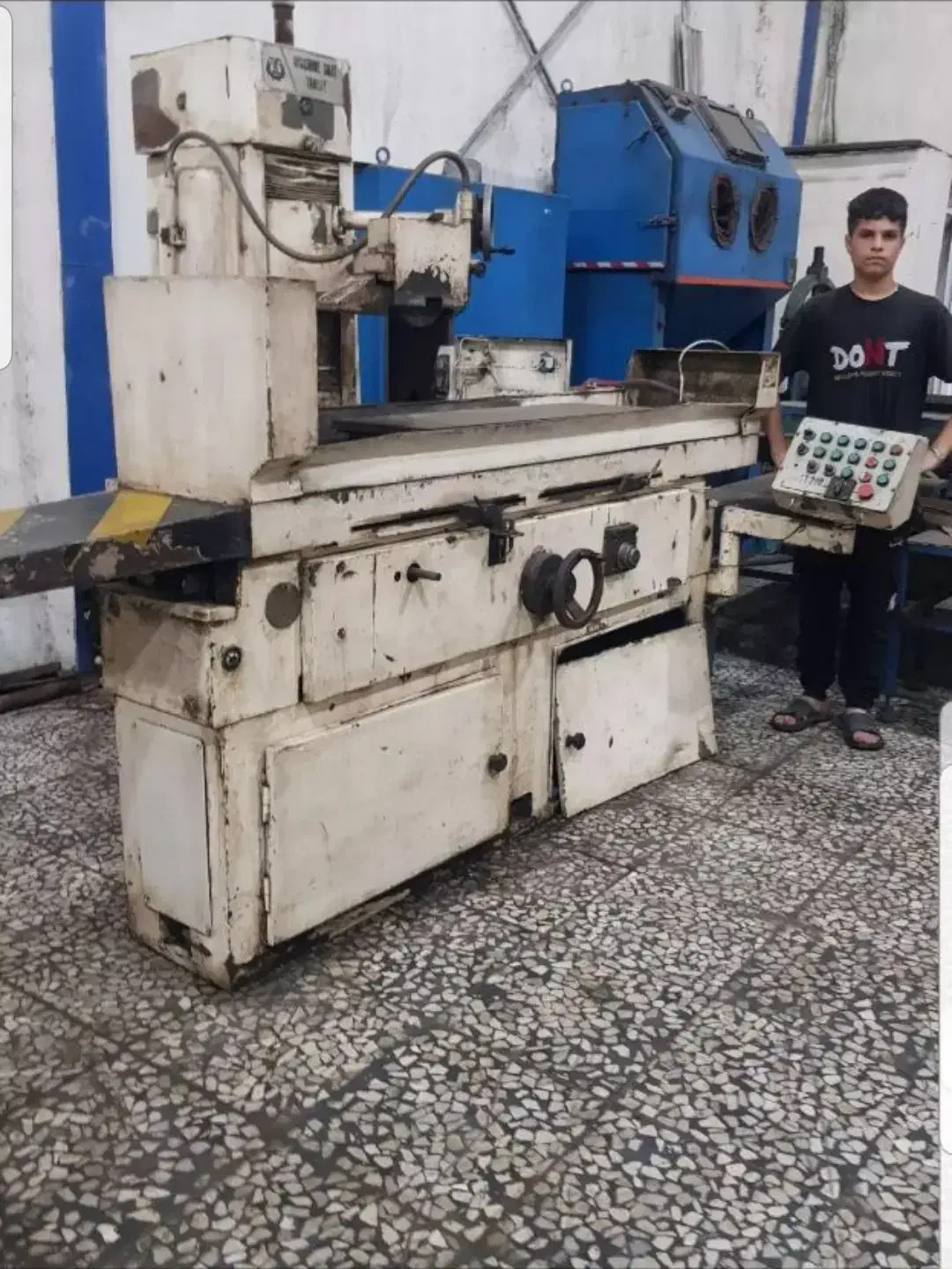 سنگ تخت ۲ دستگاه|ماشین‌آلات صنعتی|رشت, حومه رشت|دیوار