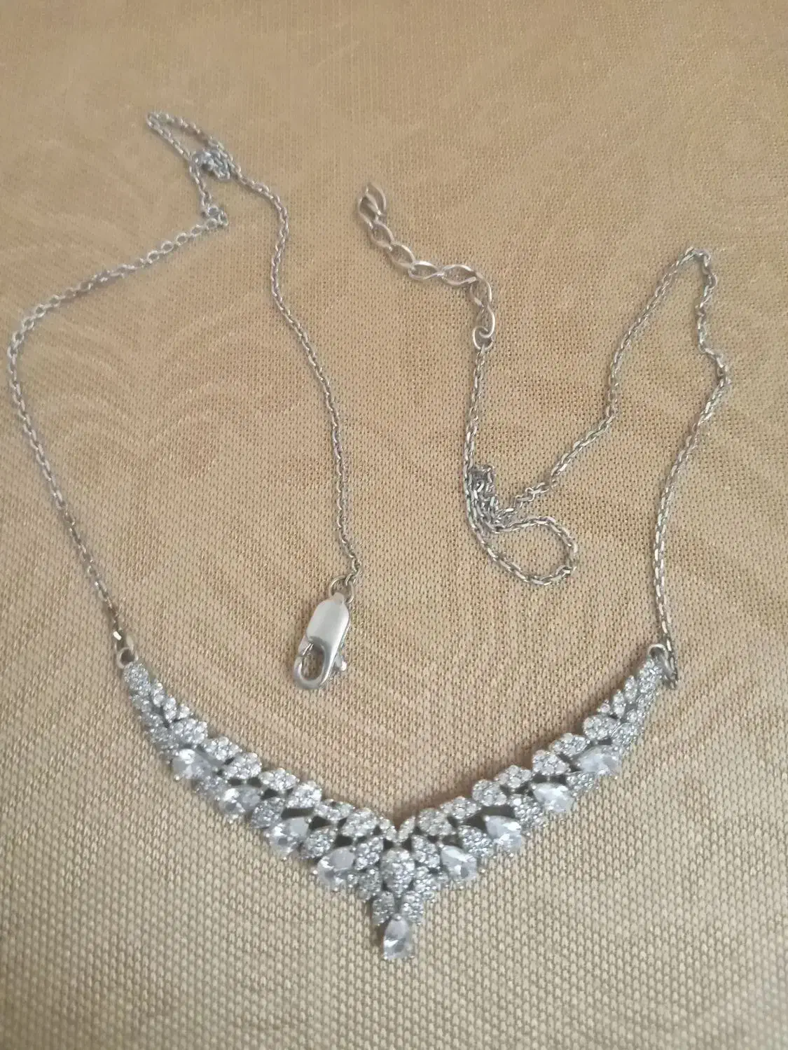 مدال نقره با سنک زمرد زیبا دستبند گردنی|جواهرات|تبریز, |دیوار