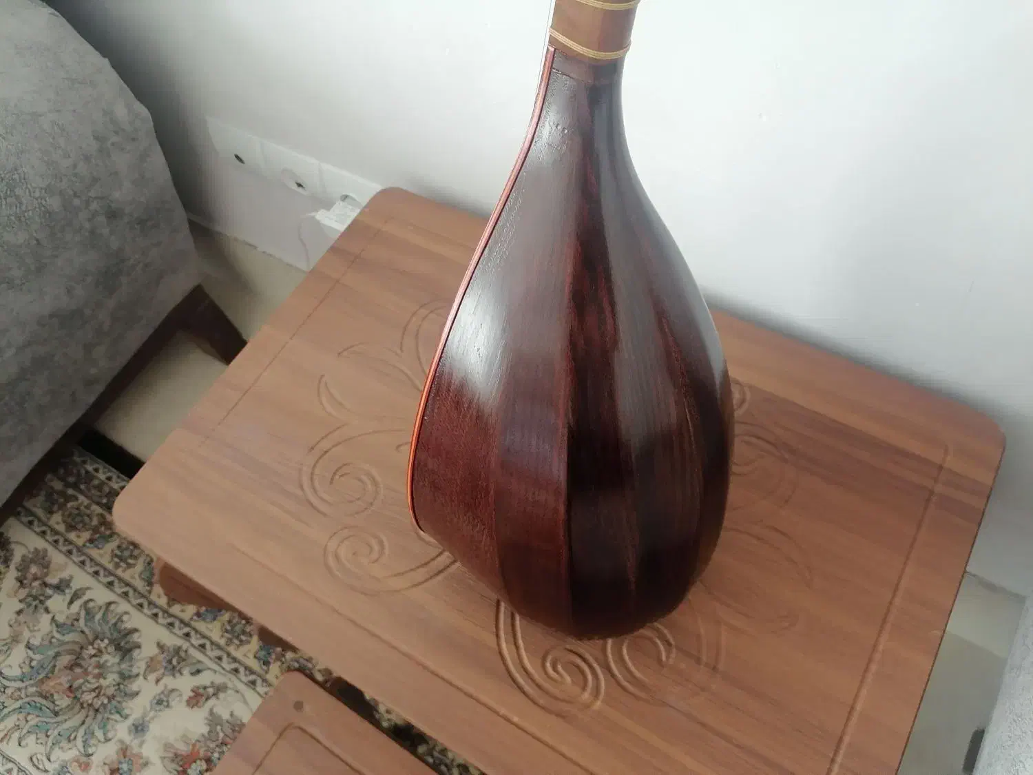 تنبور براخانی|سازهای سنتی|کرمانشاه, |دیوار