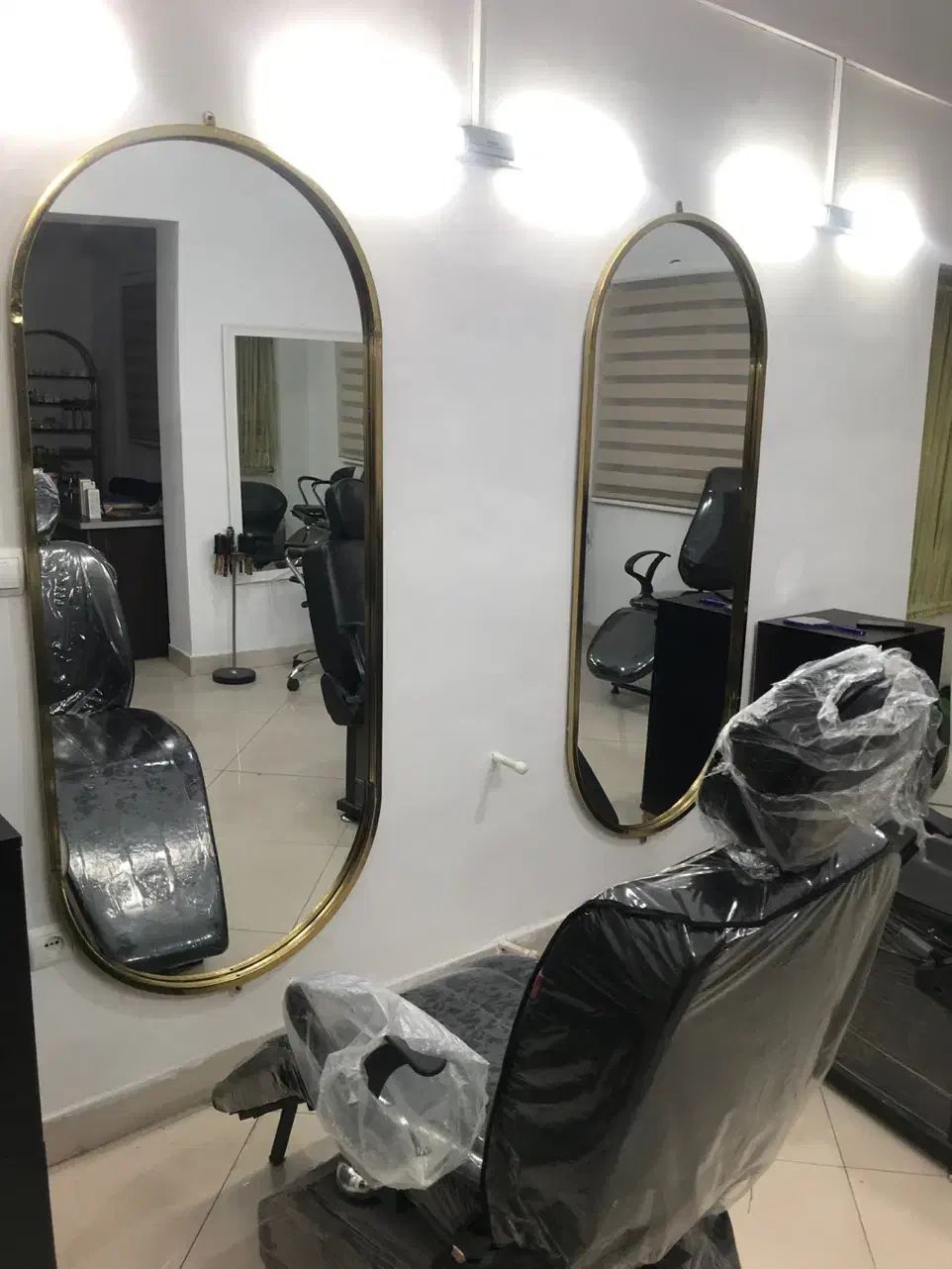 نیروی ناخن و بقیه لاین ها در سالن زیبایی|استخدام درمانی، زیبایی، بهداشتی|تهران, مینای شمالی (مخبر)|دیوار