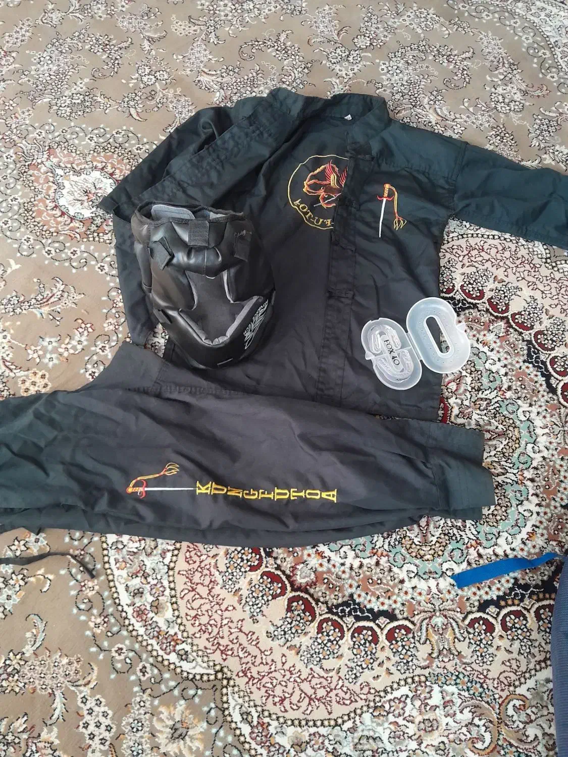 لباس کنگفو در حد نو|تجهیزات ورزشی|رباطکریم, رباطکریم|دیوار