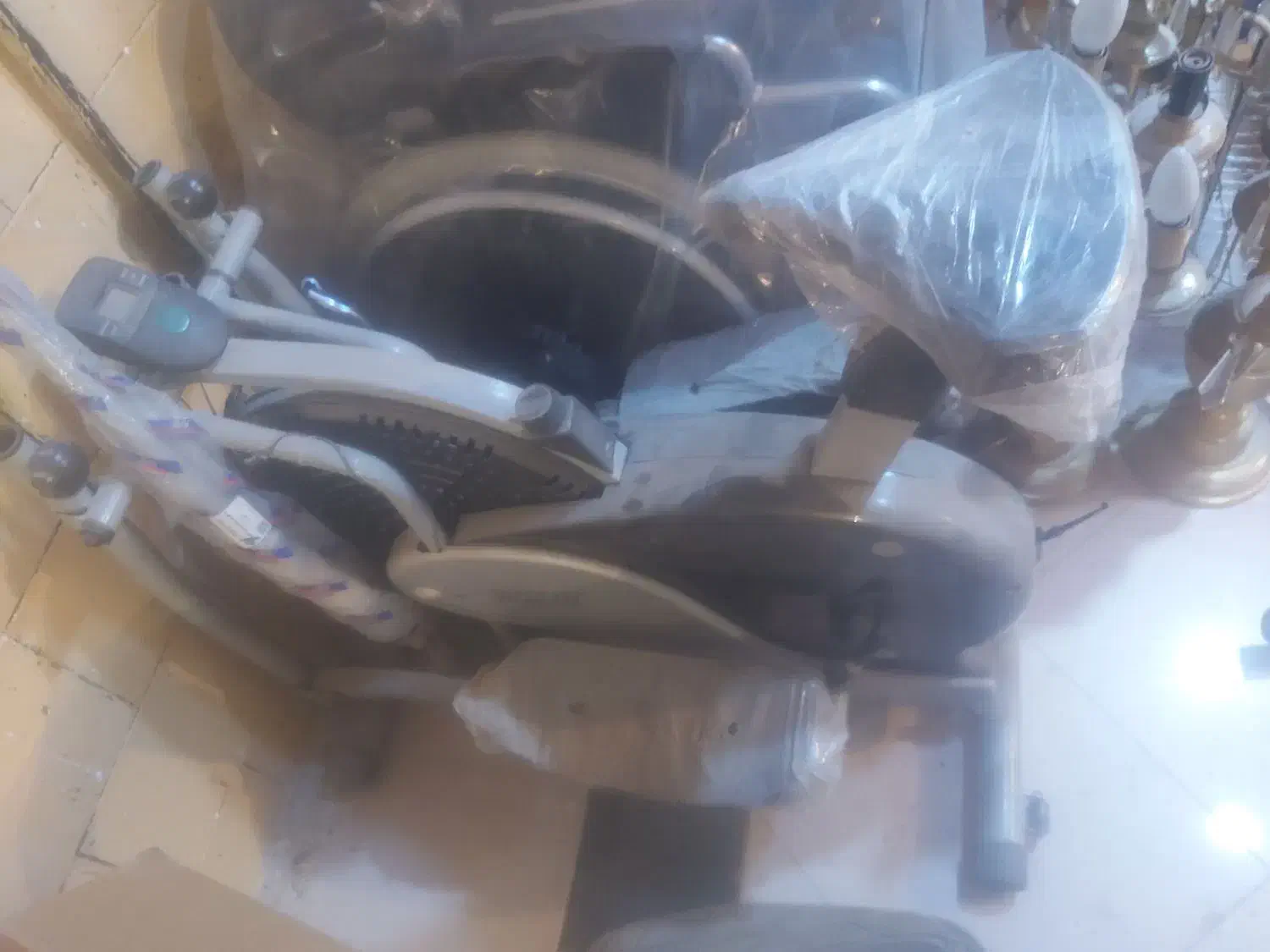 دستگاه ورزشی دوچرخه ثابت|تجهیزات ورزشی|سیرجان, |دیوار