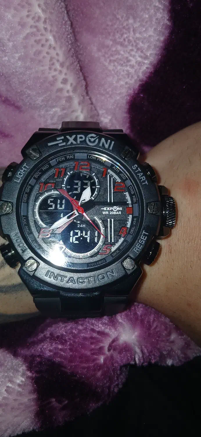 ساعت‌جیشاک‌دوزمانه|ساعت|رشت, پل تالشان|دیوار