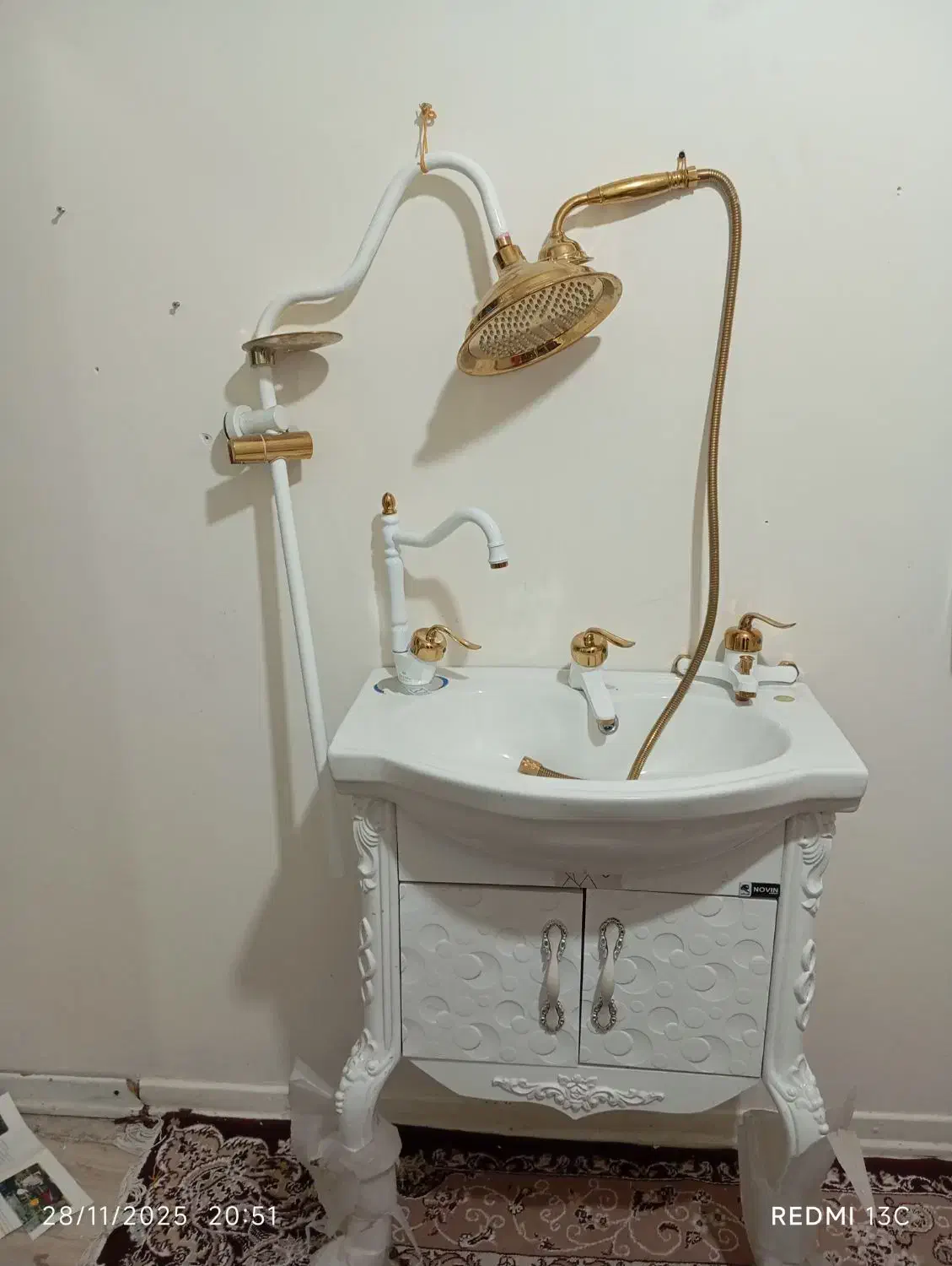 شیر آلات|لوازم سرویس بهداشتی|تبریز, |دیوار