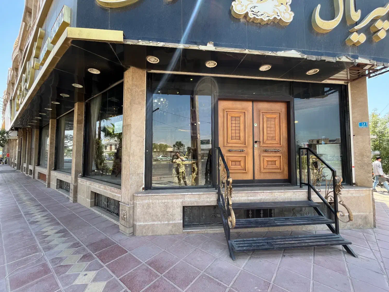 مغازه ۱۹۰متر با بالکن بحر جاده شهریار|اجارهٔ مغازه و غرفه|رباطکریم, شهرک صنعتی زوارهای|دیوار