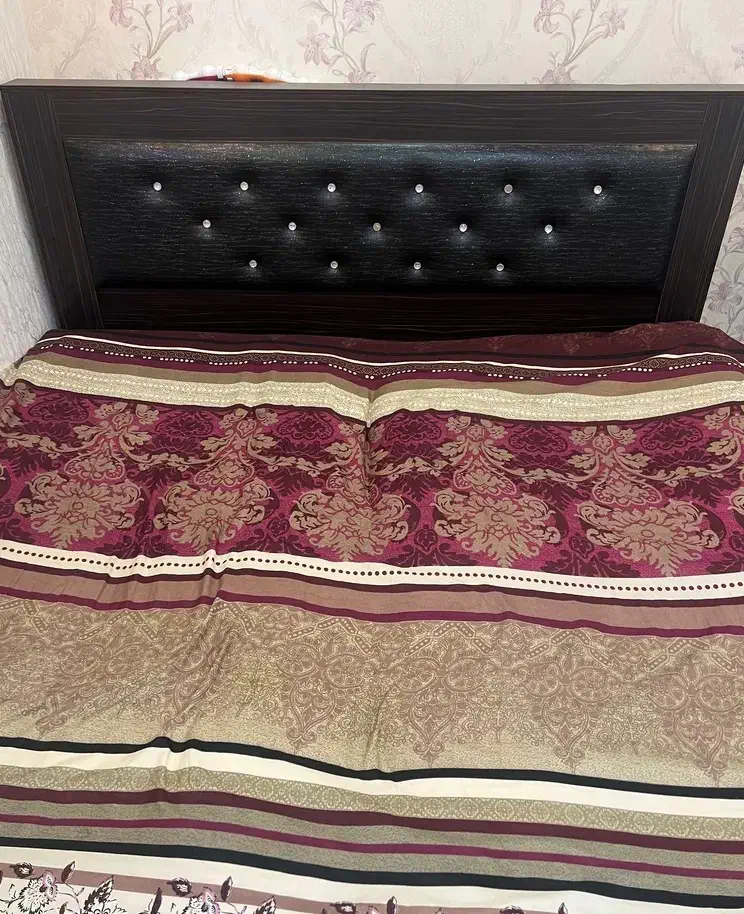 تخت دونفره|تخت و سرویس خواب|تربت‌حیدریه, کوه سنگی|دیوار