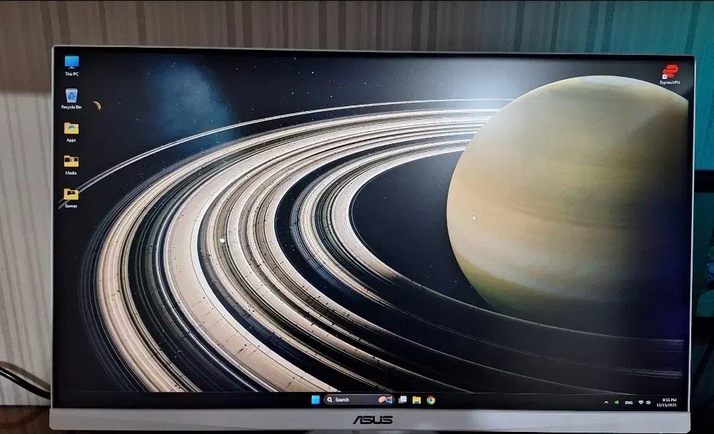 سیستم گیم و رندر کاملا نو با مانیتور و کیبورد|رایانه رومیزی|اندیشه, اندیشه فاز ۱|دیوار