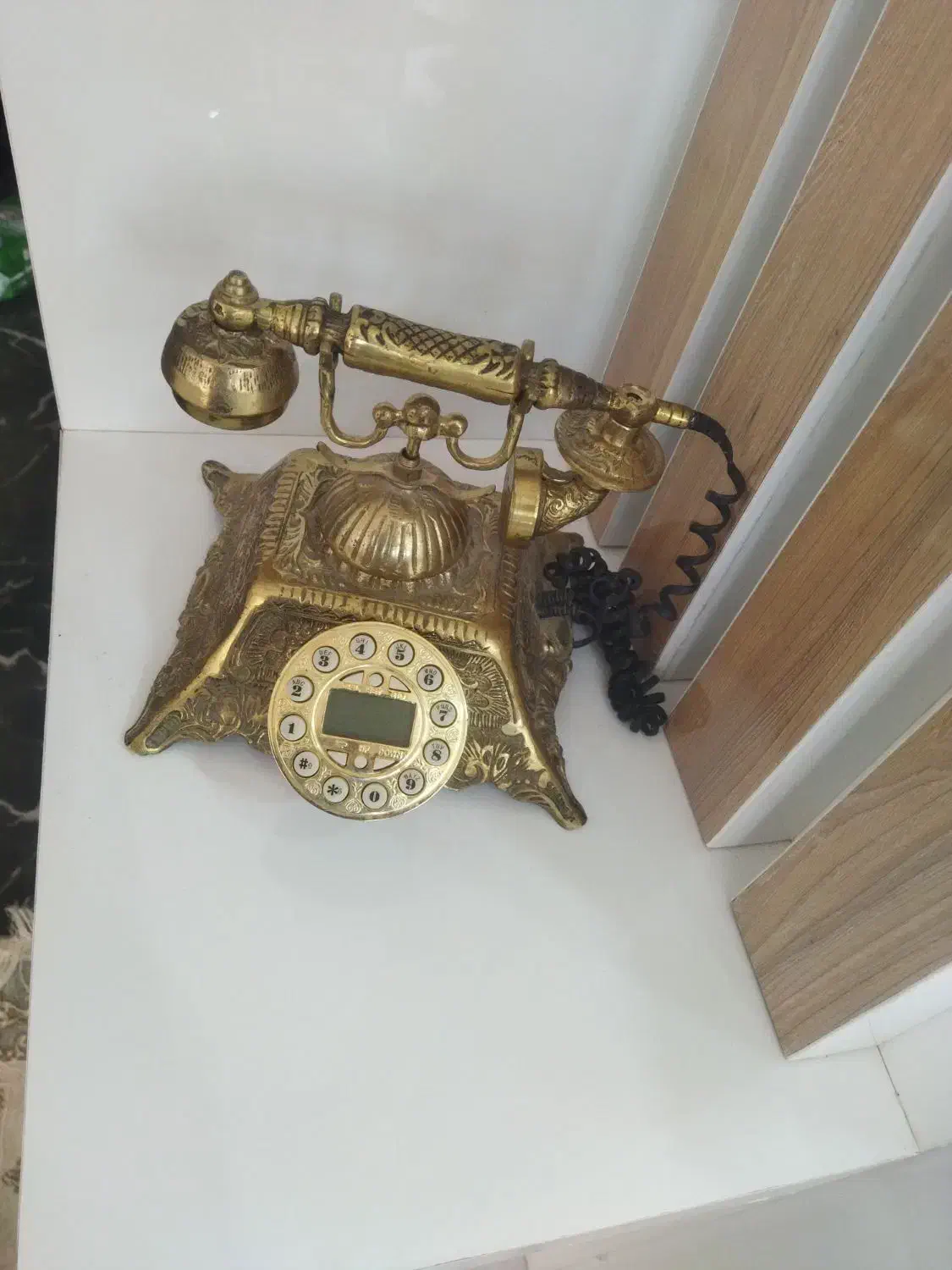 بوفه و تلفن برنز در حد نو|بوفه، ویترین، کنسول|کوهدشت, |دیوار