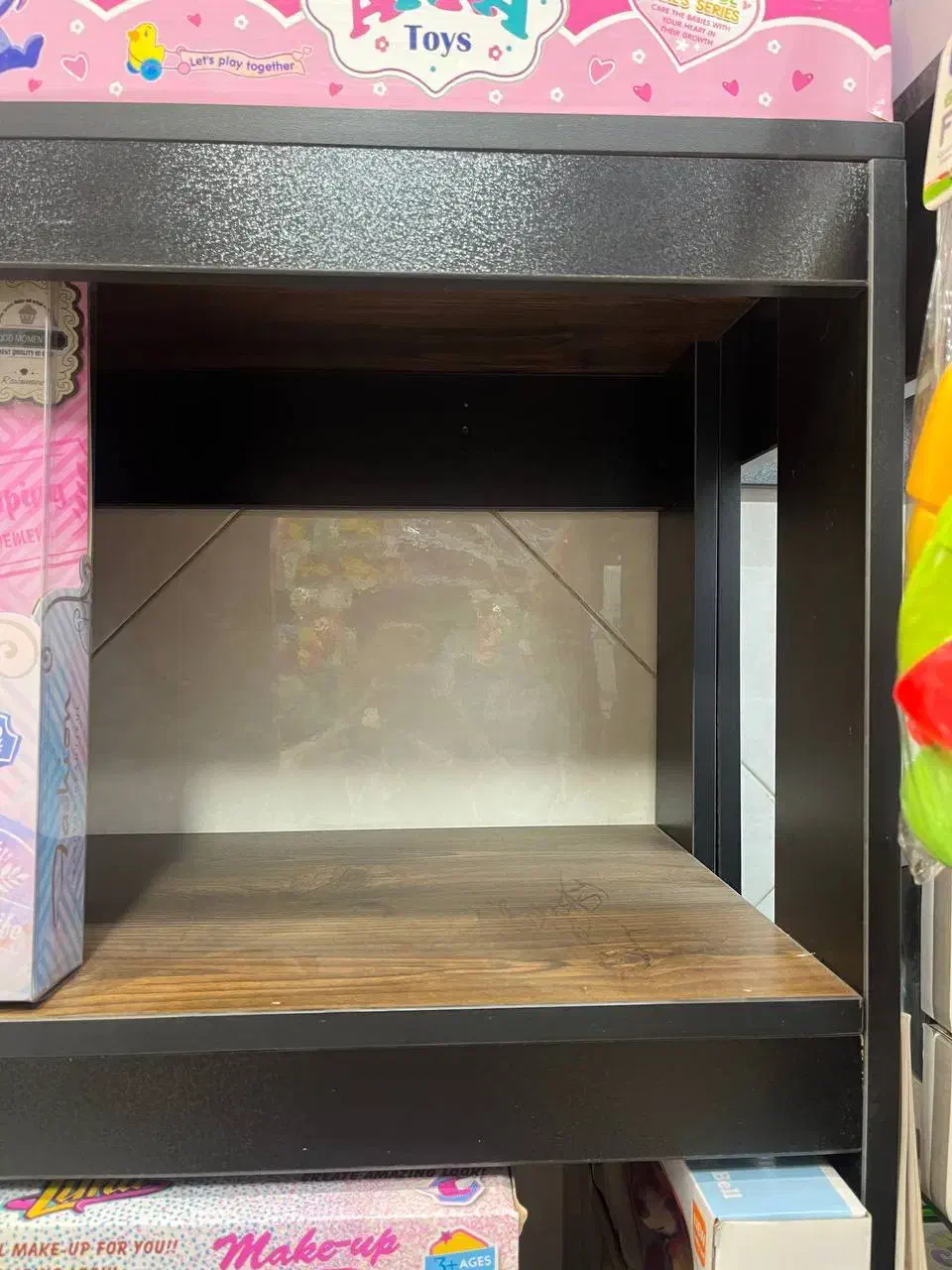 قفسه های طرح چوب تمیز مناسب برای مغازه و ..|کتابخانه، شلف، قفسههای دیواری|آفتاب, |دیوار