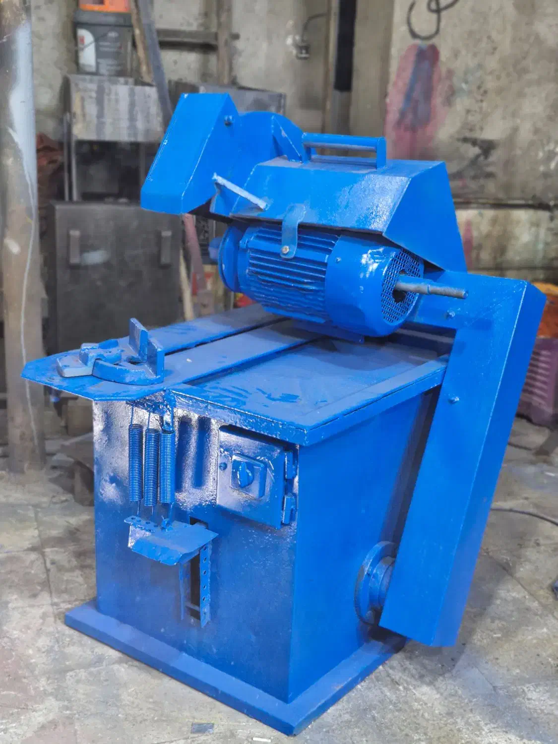 اره آتشی|ابزارآلات|سبزوار, هفت تیر|دیوار