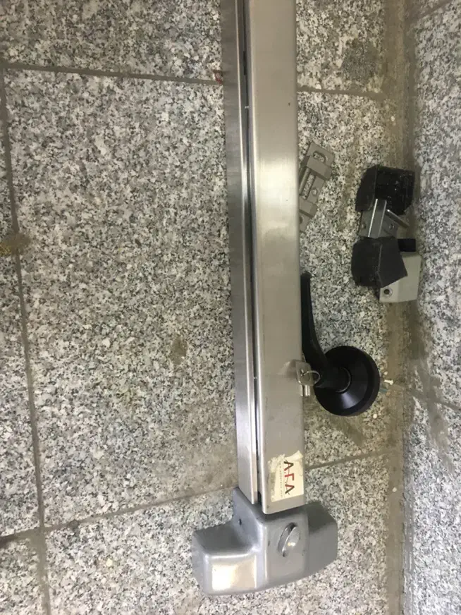 قفل درب راهرو طبقات|ابزارآلات|اسلامشهر, شهرک مهدیه|دیوار