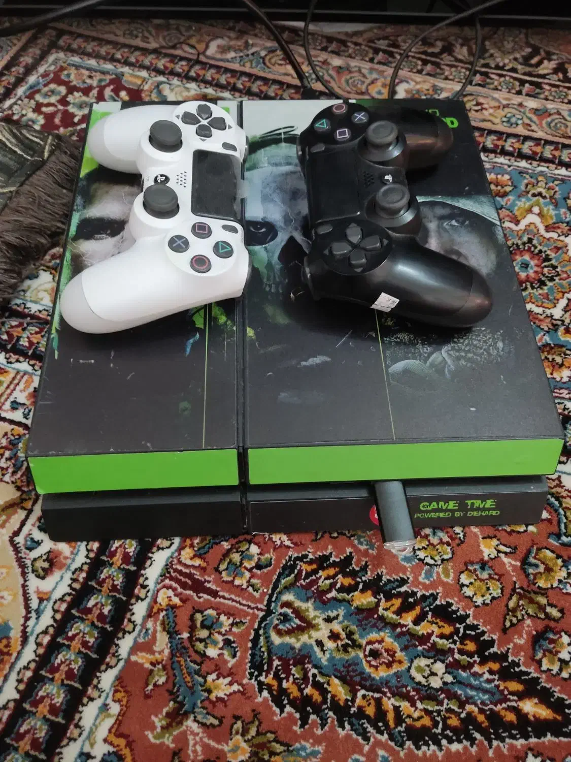 پی اس فور|کنسول، بازی ویدئویی و آنلاین|لار, |دیوار