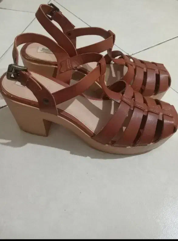 کفش چرم درحدنونو|کیف، کفش، کمربند|رباطکریم, رباطکریم|دیوار