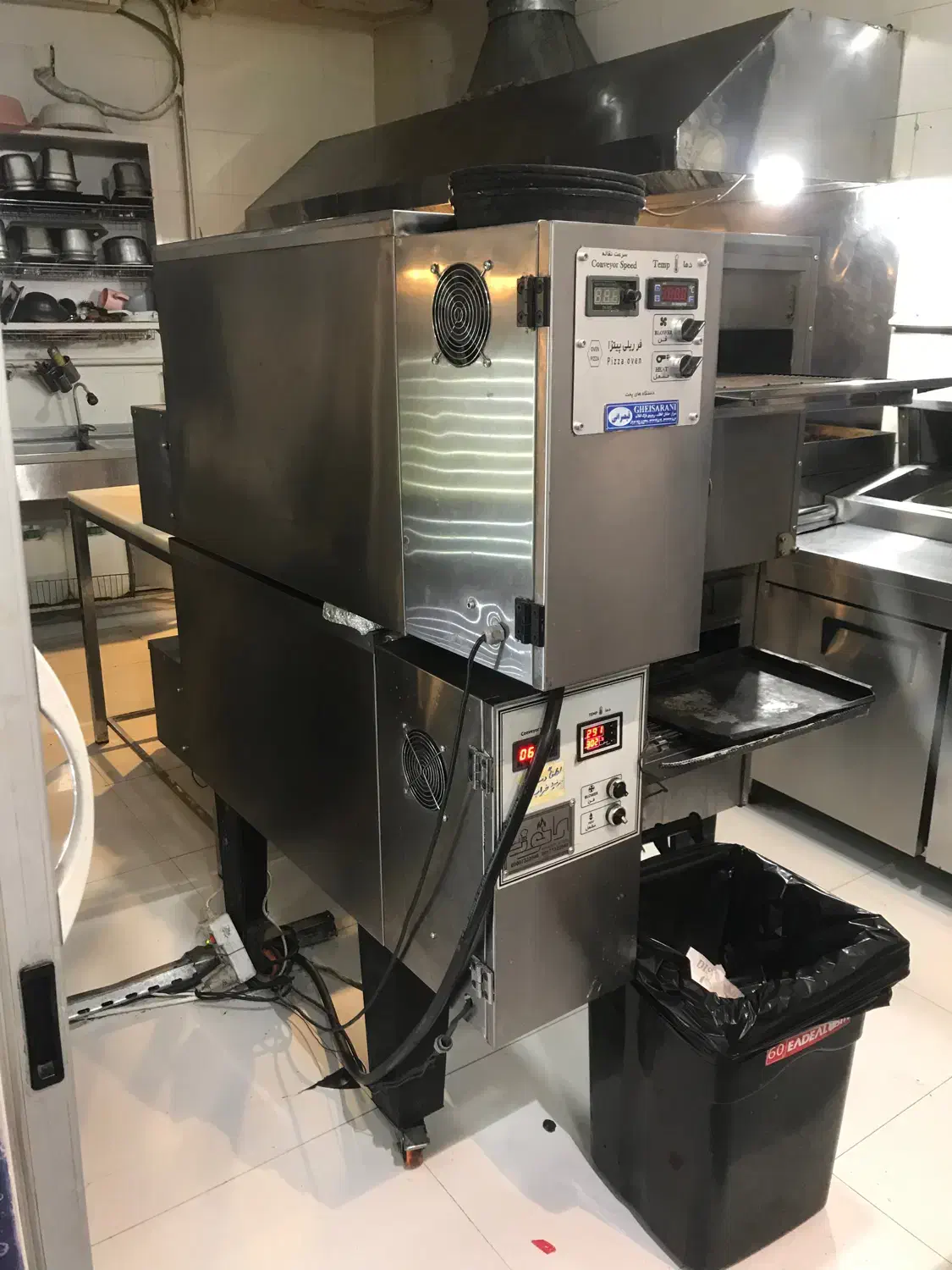 فر ریلی|کافی‌شاپ و رستوران|شیراز, میرزاکوچک خان|دیوار