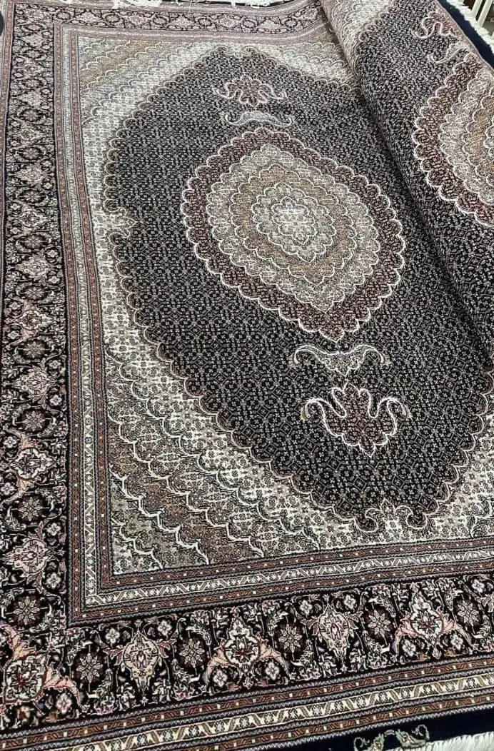 (تمام‌شمرون)قیمتگذار،خریدار تمام‌فرشها‌خصوصا‌تبریز|فرش|تهران, تجریش|دیوار