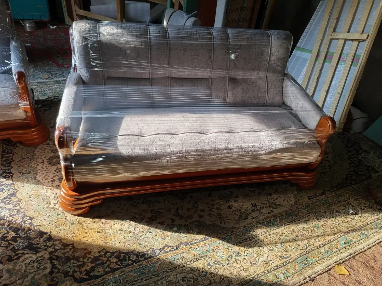 تولیدی وتعمیرات مبلمان|مبلمان خانگی و میز عسلی|آق قلا, |دیوار