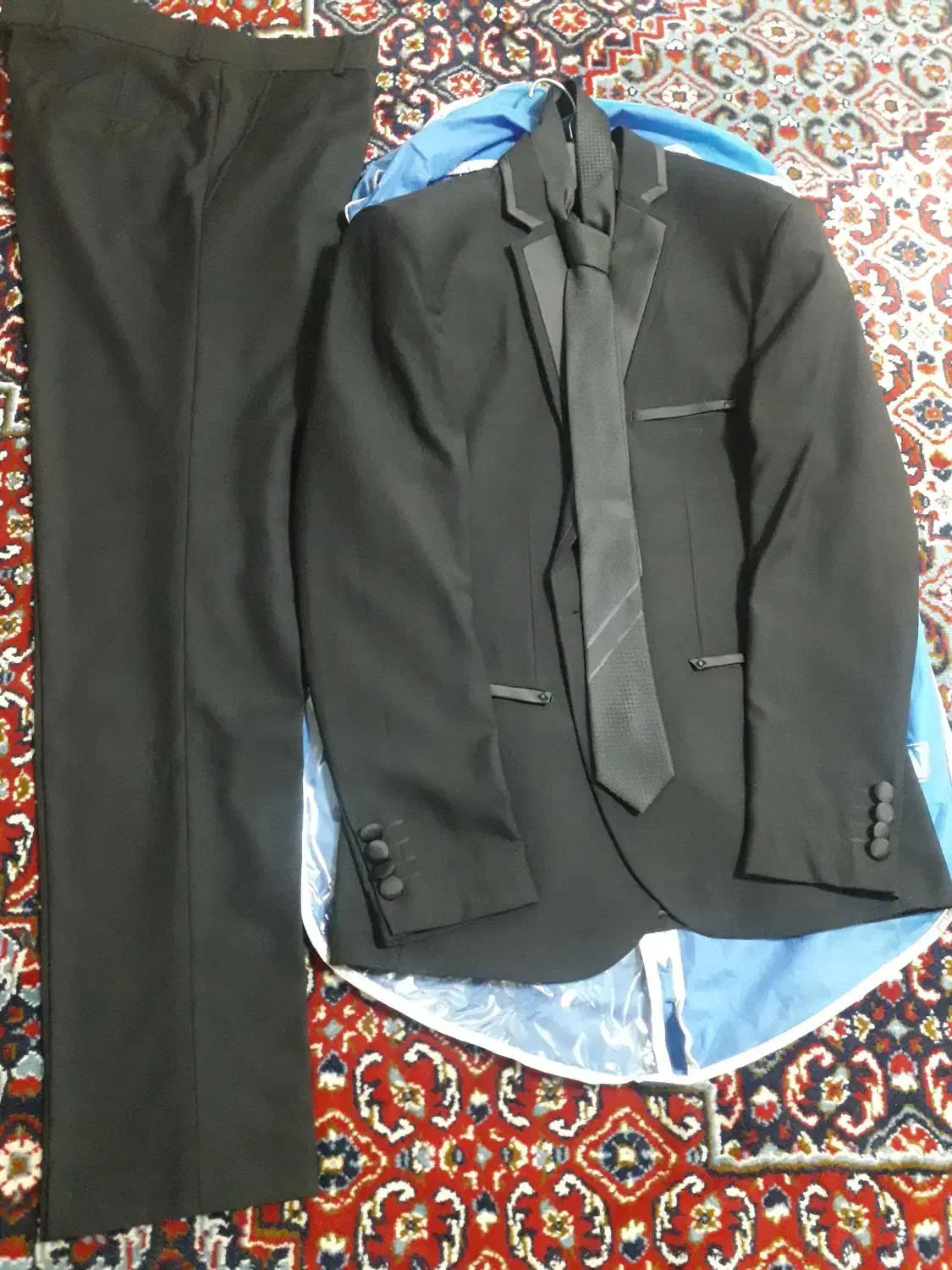 کت وشلوار مردانه و کراوت سایز ۴۴ نو|لباس|تهران, شهرک زینبیه|دیوار