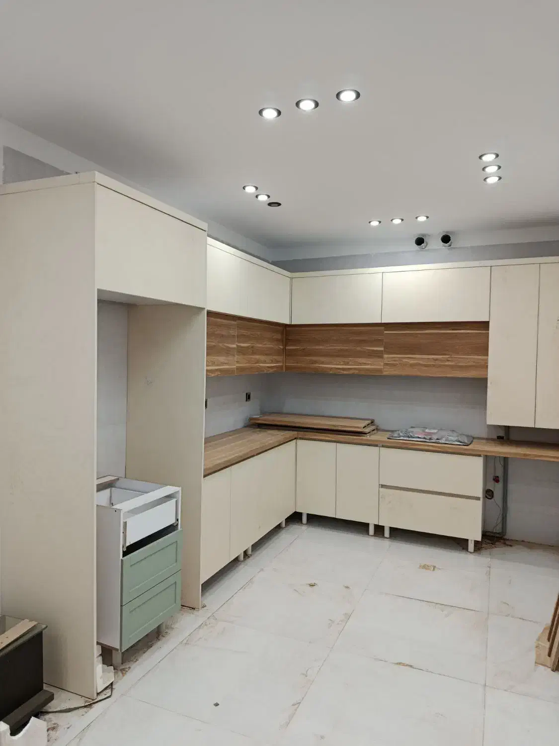 کابینت و کمد دیواری/قهرمانی|مصالح و تجهیزات ساختمان|چهارباغ, |دیوار