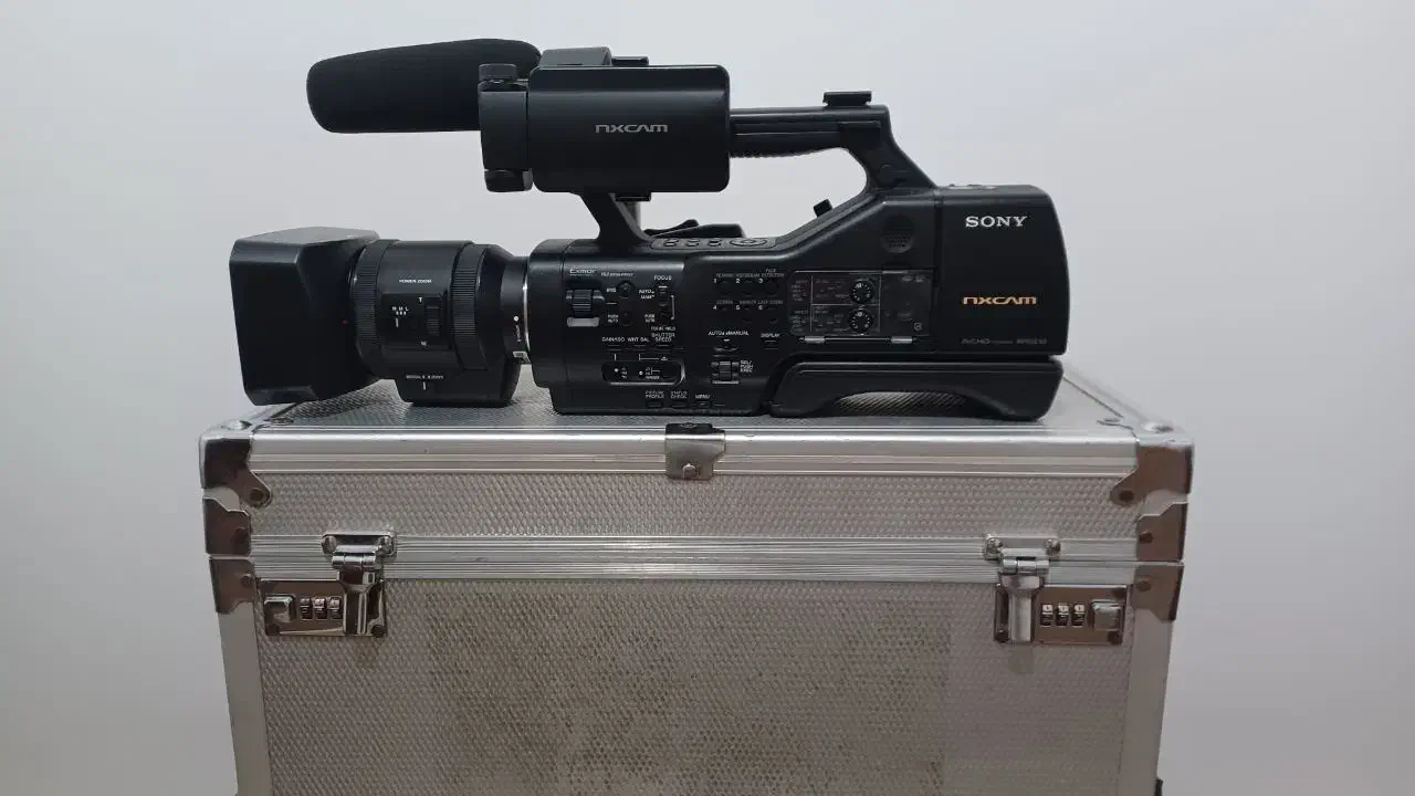 فروش دوربین Sony NEX-EA50|دوربین عکاسی و فیلم‌برداری|قم, انسجام|دیوار