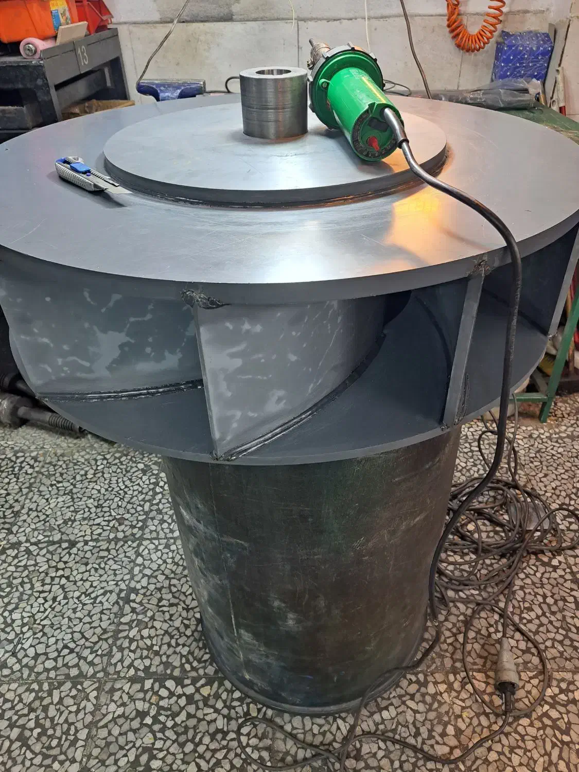 جوشکاری پلیمر وپلاستیک و تاسیسات اطمینان|خدمات پیشه و مهارت|پیر بکران, |دیوار