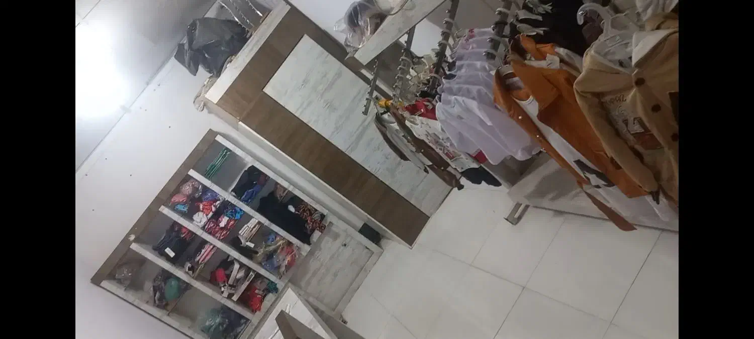 میز کار و رگال اتاق پروف و کمد لباس برای پوشاک|فروشگاه و مغازه|زهک, |دیوار