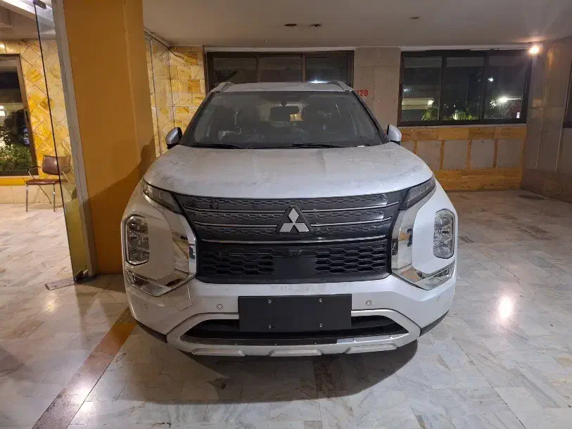 اوتلندر m لاین دو دف مدل 2023|خودرو سواری و وانت|تهران, دروس|دیوار