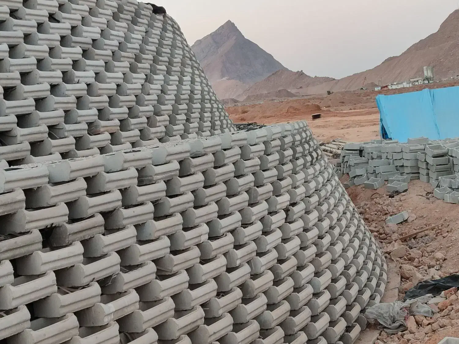 نصب گلدونی|استخدام معماری، عمران و ساختمانی|مهریز, |دیوار