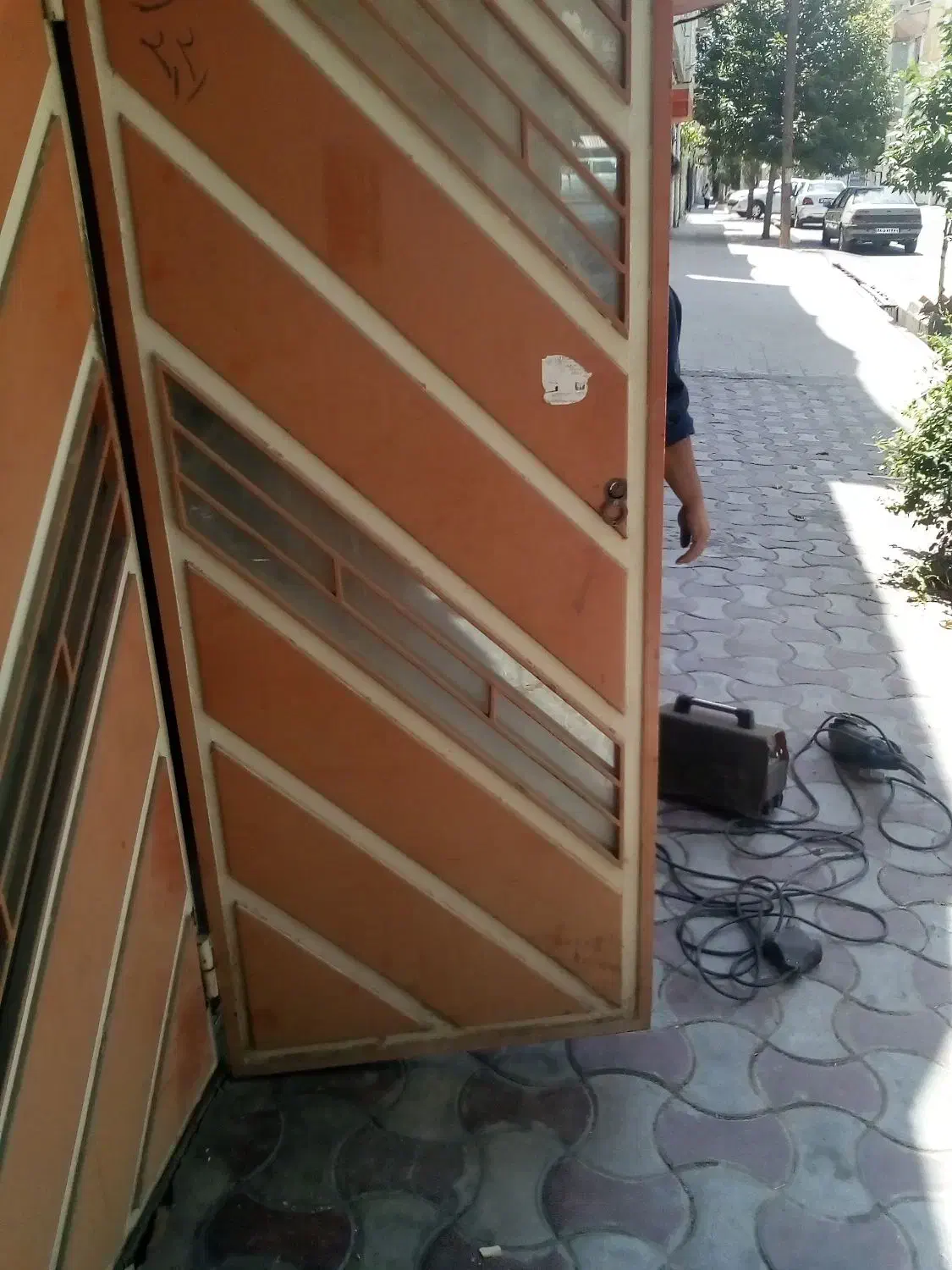 جوشکار سیار اسکلت شیروانی وخورده|خدمات پیشه و مهارت|بروجرد, |دیوار