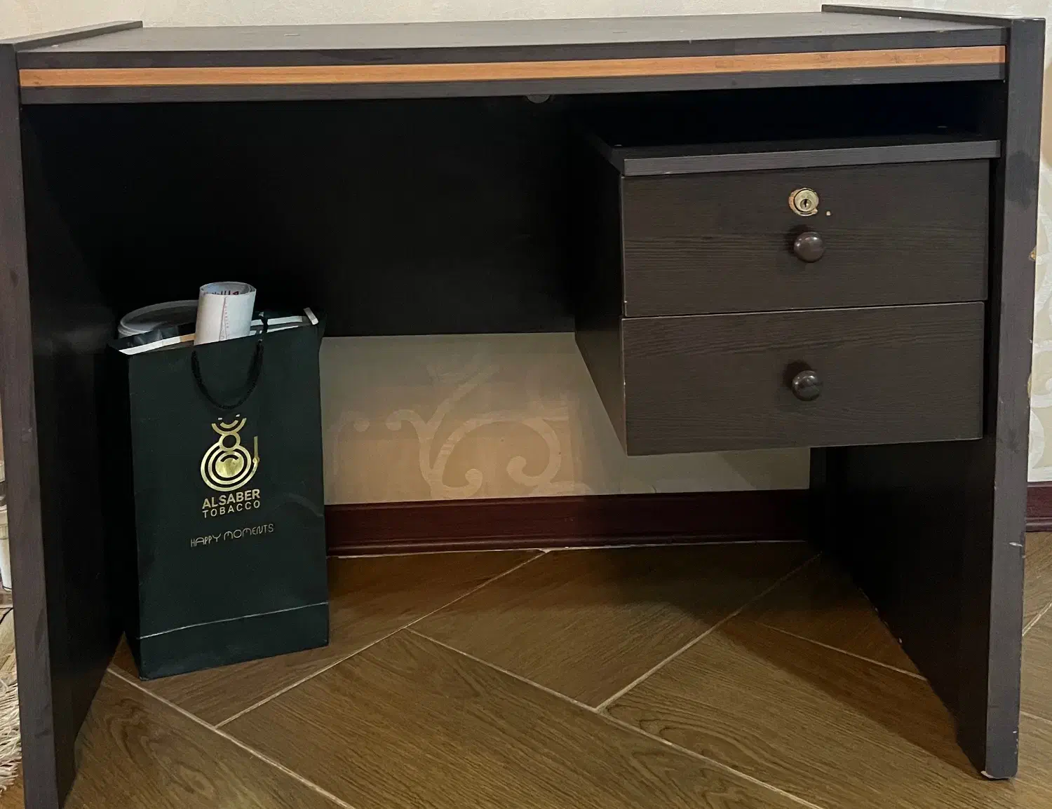 میز تحریر|میز تحریر و کامپیوتر|رشت, گلسار|دیوار