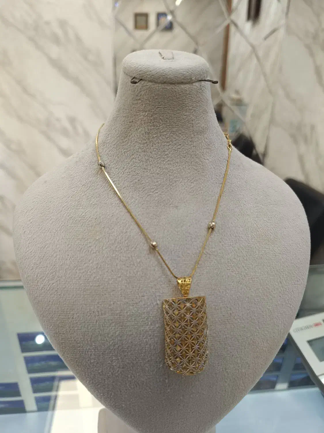 پلاک و زنجیر و دستبند بسیار شبک|جواهرات|اردبیل, |دیوار