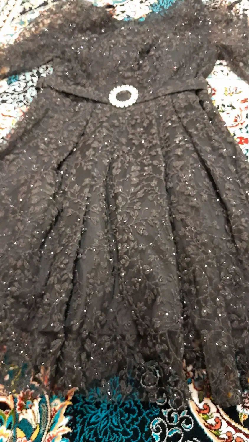 پیرهن مجلسی|لباس|الیگودرز, |دیوار