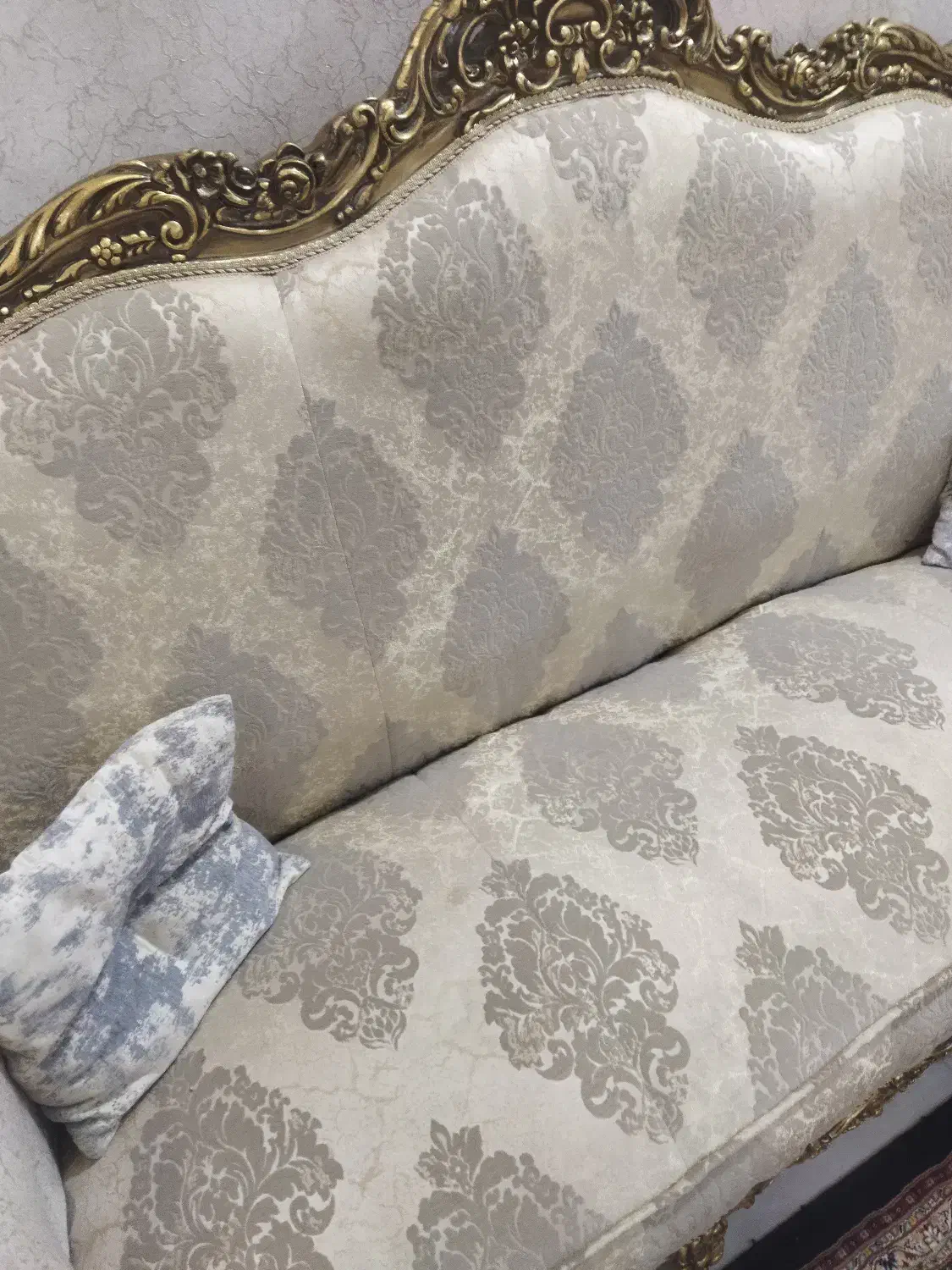 مبل سلطنتی|مبلمان خانگی و میز عسلی|تربت‌حیدریه, قائم|دیوار