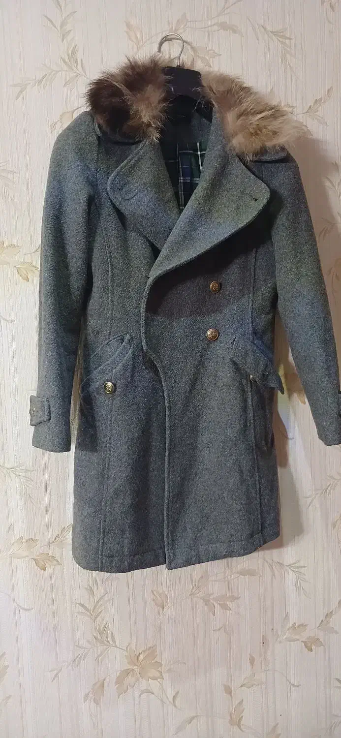 پالتو و هودی|لباس|فولادشهر, B1|دیوار