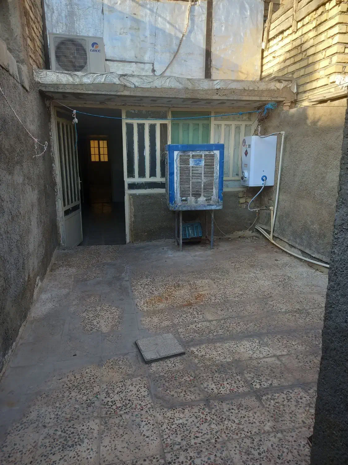 اجاره سوئیت ۶۰ متری یک خوابه حیاط دار|اجارهٔ خانه و ویلا|شیراز, شهرک کوشکک|دیوار