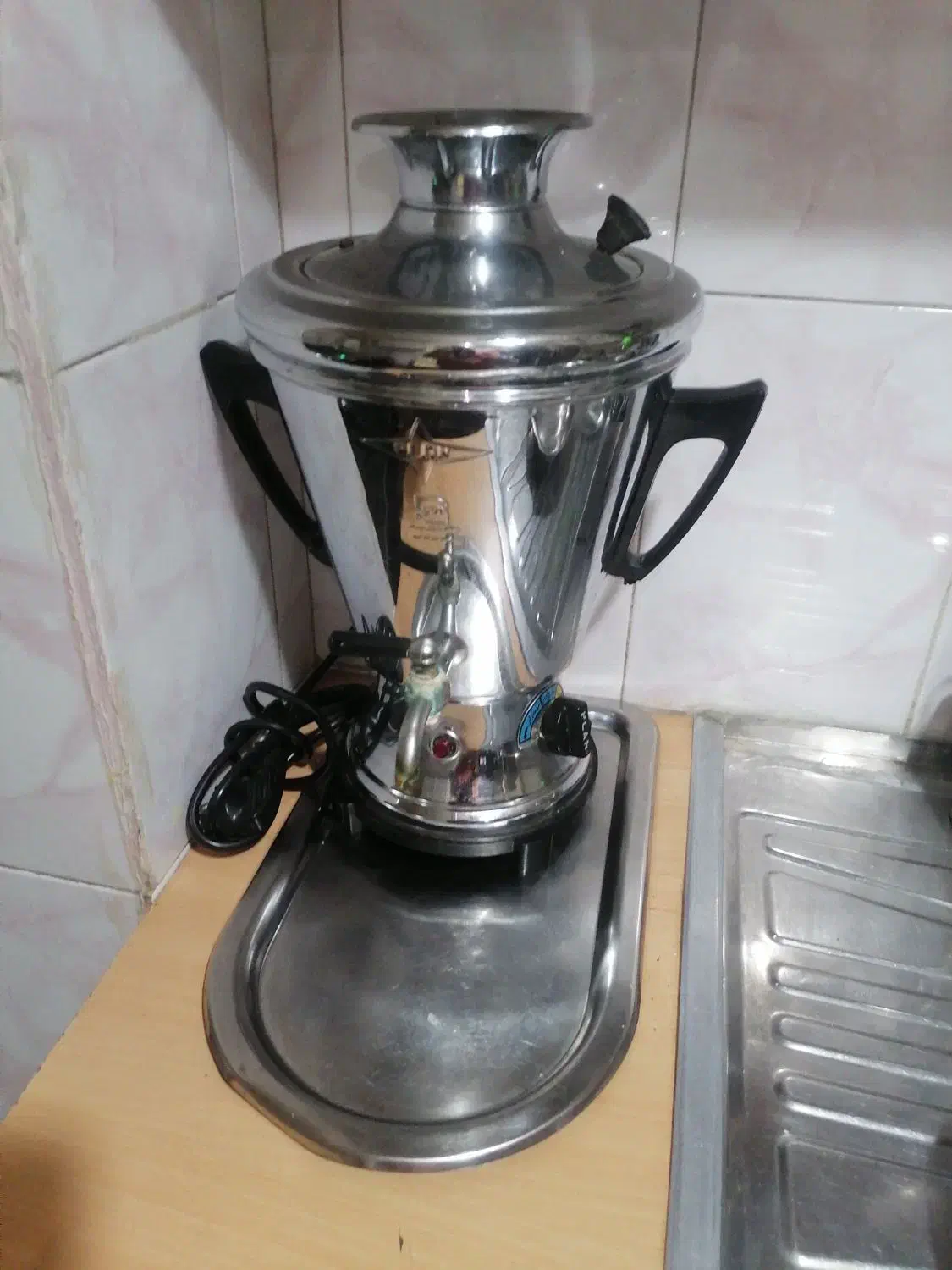 دیس چینی و سماور|کلکسیون اشیاء عتیقه|اندیشه, اندیشه فاز ۱|دیوار