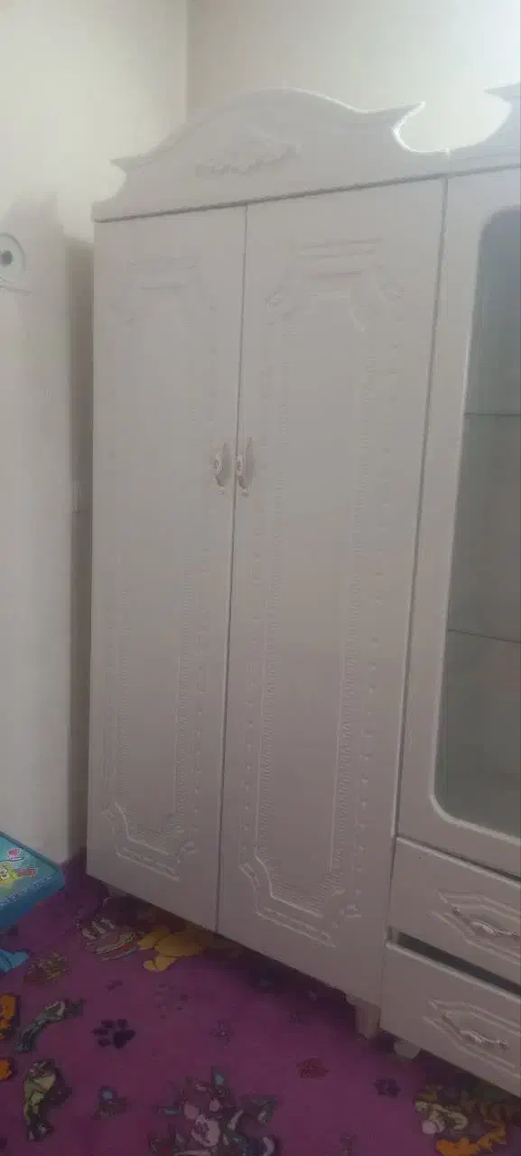 کمد لباس و ویترین برای کودک ونوجوان|تخت و سرویس خواب|ورامین, ورامین|دیوار