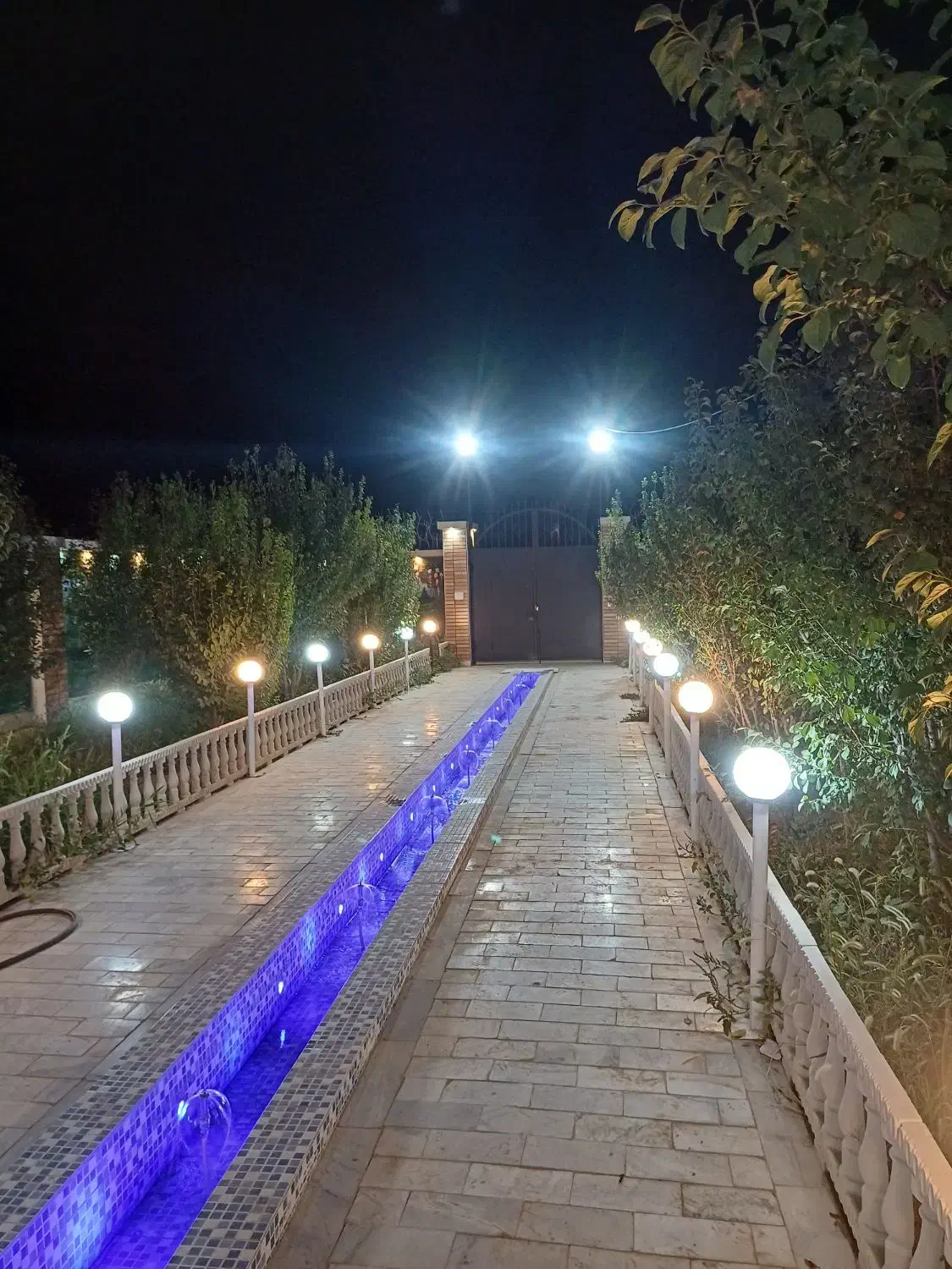 ویلای استخر دار واقع در کاشمر|اجارهٔ کوتاهمدت ویلا و باغ|کاشمر, |دیوار