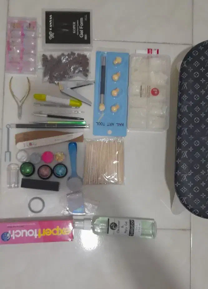 وسایل کامل ناخنکاری|آرایشی، بهداشتی، درمانی|همدان, |دیوار