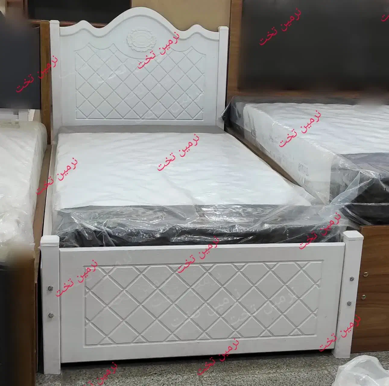 تخت خواب. یلدا کد 993|تخت و سرویس خواب|کرج, ساسانی (قلمستان)|دیوار