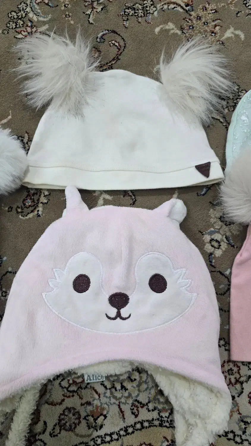 کلاه زمستانه بچگانه شال بچگانه|کفش و لباس بچه|خمینیشهر, |دیوار