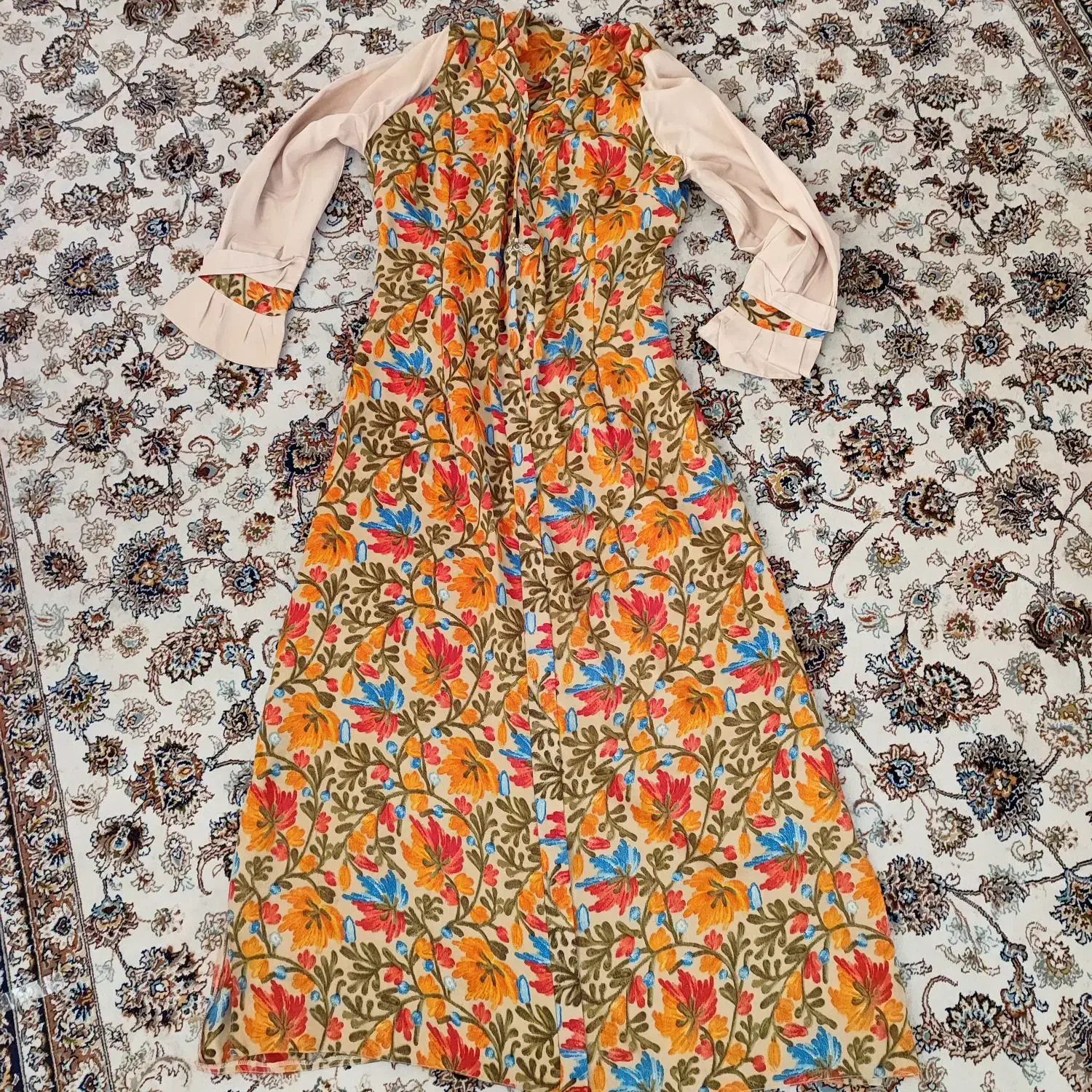 مانتو نو|لباس|باقرشهر, |دیوار