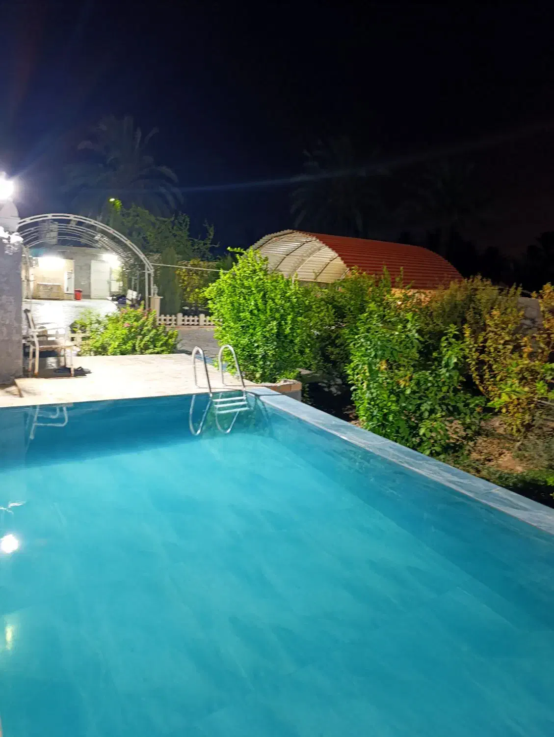 ویلاباغ استخر دار|اجارهٔ کوتاهمدت ویلا و باغ|بهبهان, |دیوار