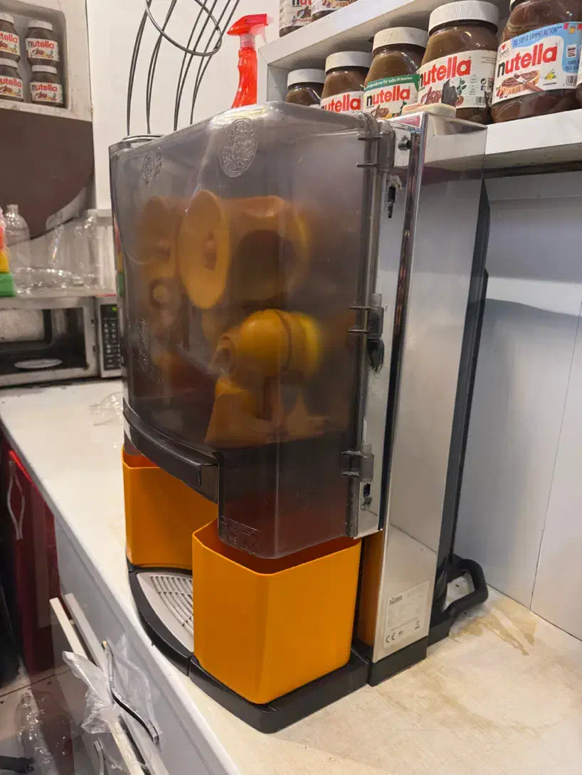 آب پرتغال گیر زومکس|کافی‌شاپ و رستوران|تهران, مرزداران|دیوار