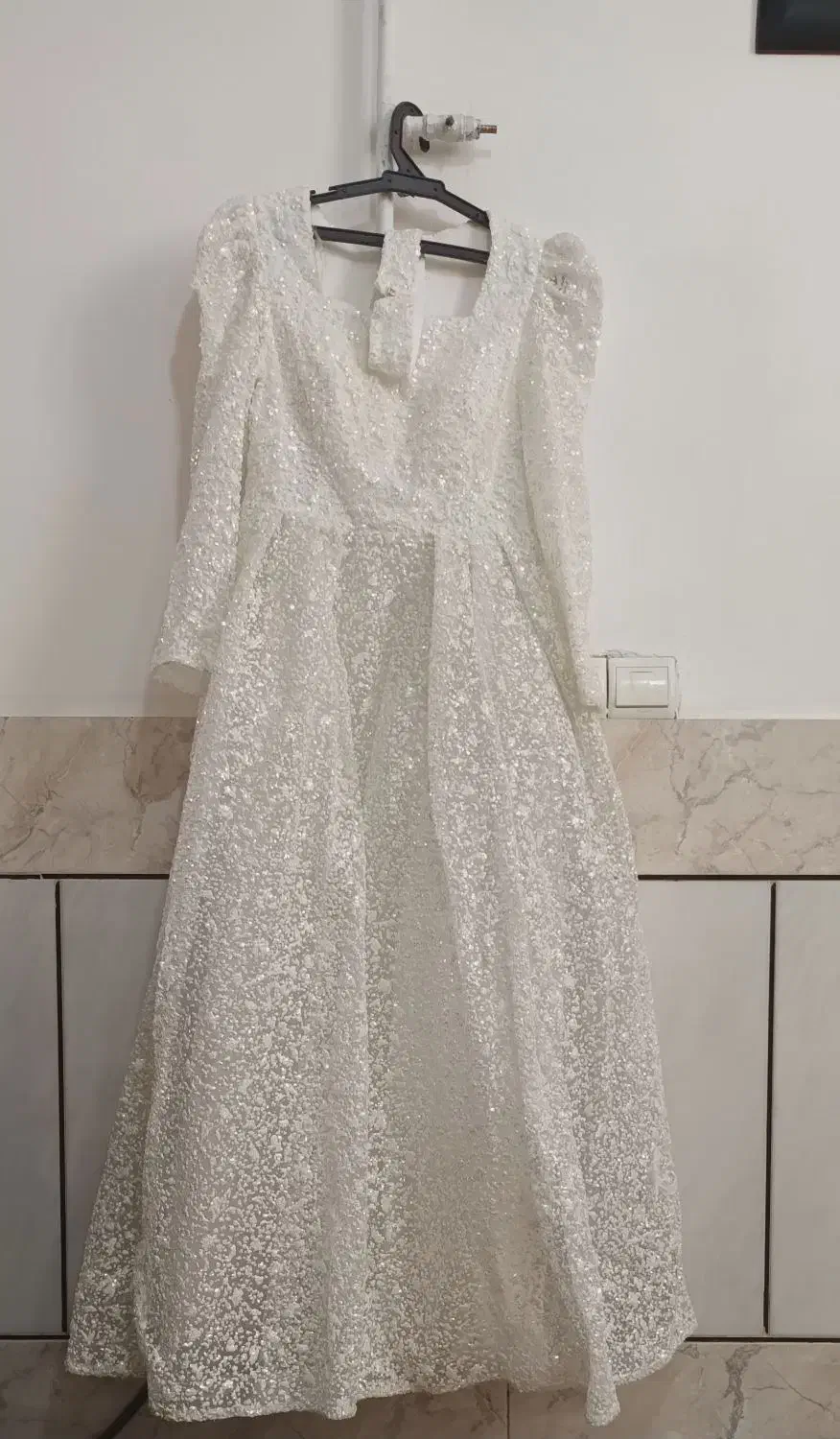 لباس عروس|لباس|الیگودرز, |دیوار