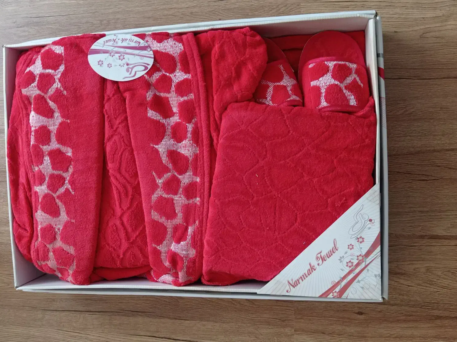 حوله|لوازم حمام|تبریز, |دیوار