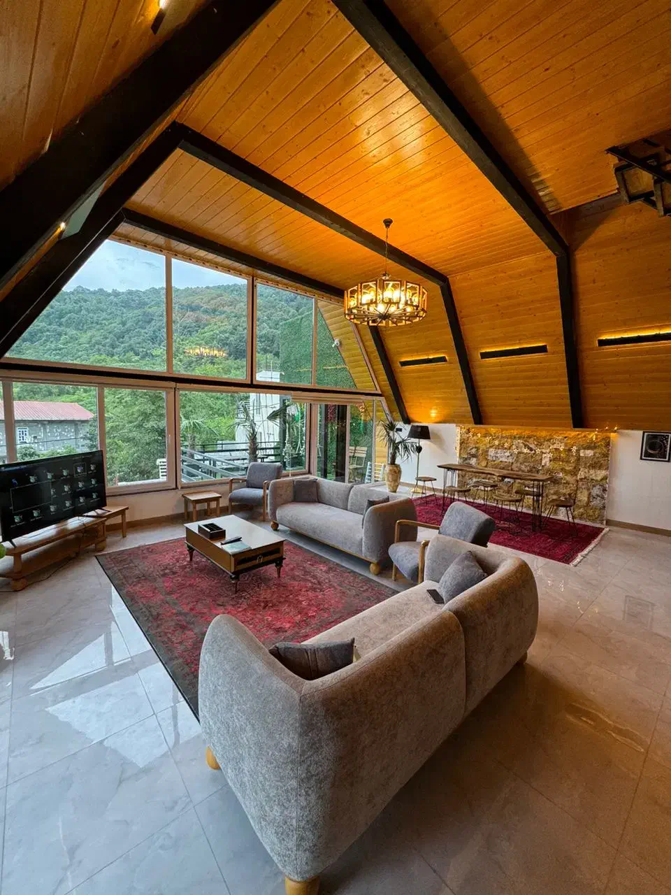 کلبه چهار خوابه با ویو جنگل و شهرو دریا|اجارهٔ کوتاهمدت ویلا و باغ|شیرود, |دیوار