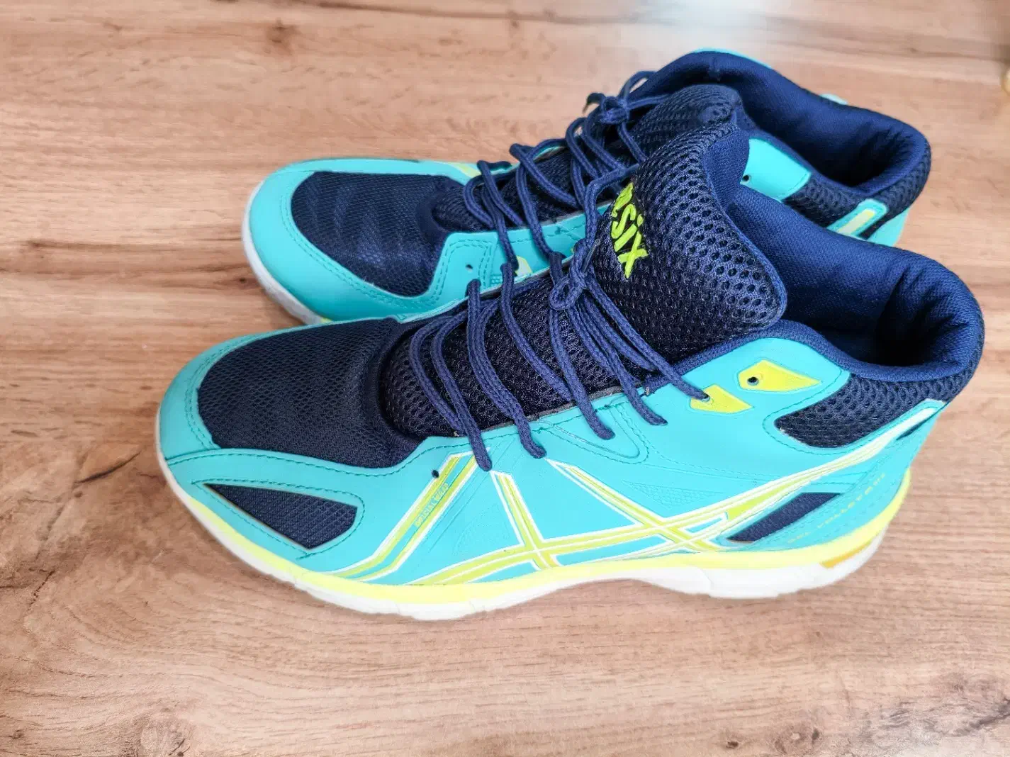 کتونی والیبال|کیف، کفش، کمربند|قم, زنبیل آباد|دیوار