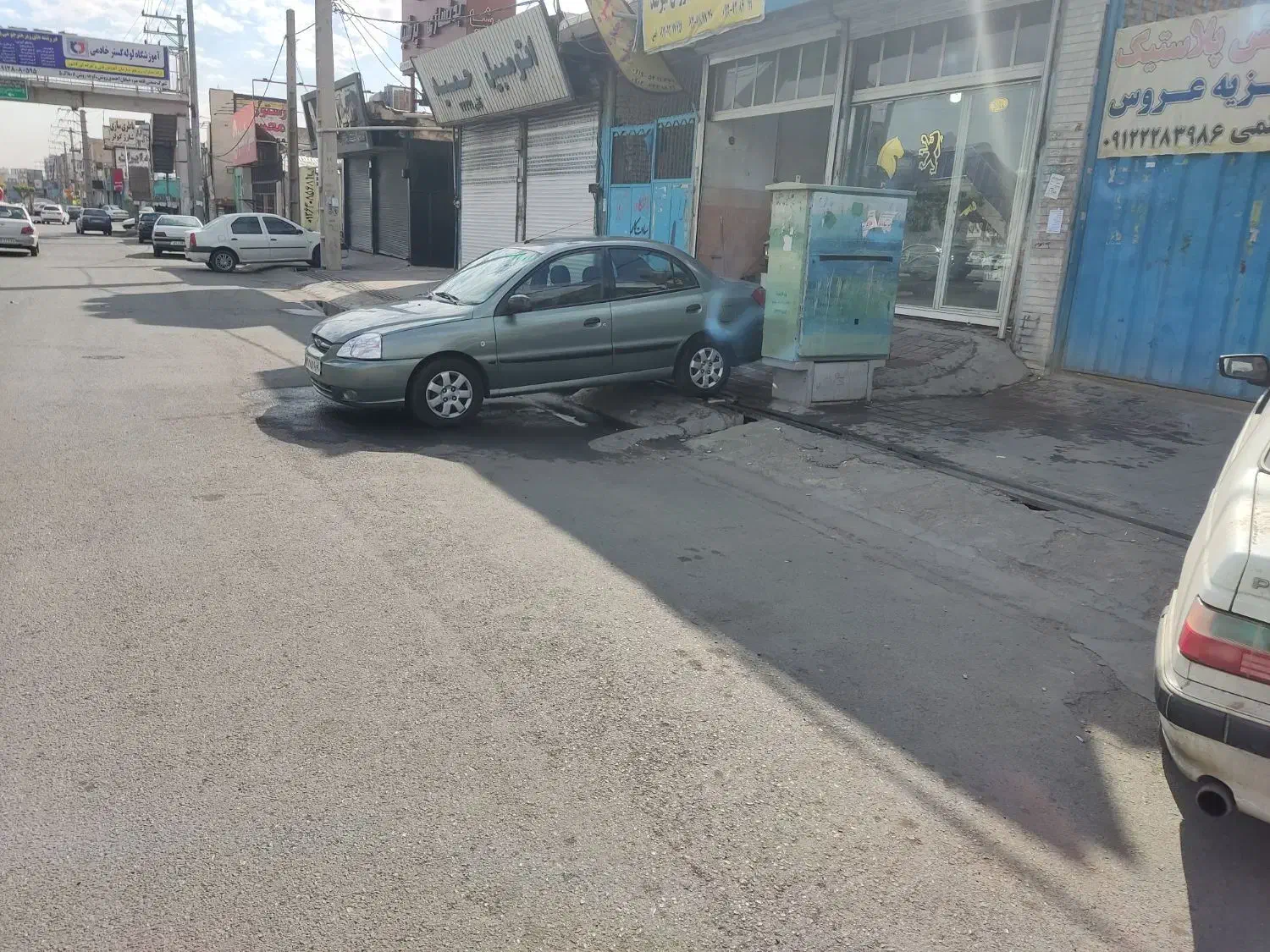 600متر ملک تجاری صنعتی بر جاده ساوه بهارستان|فروش دفتر صنعتی، کشاورزی، تجاری|بهارستان, |دیوار