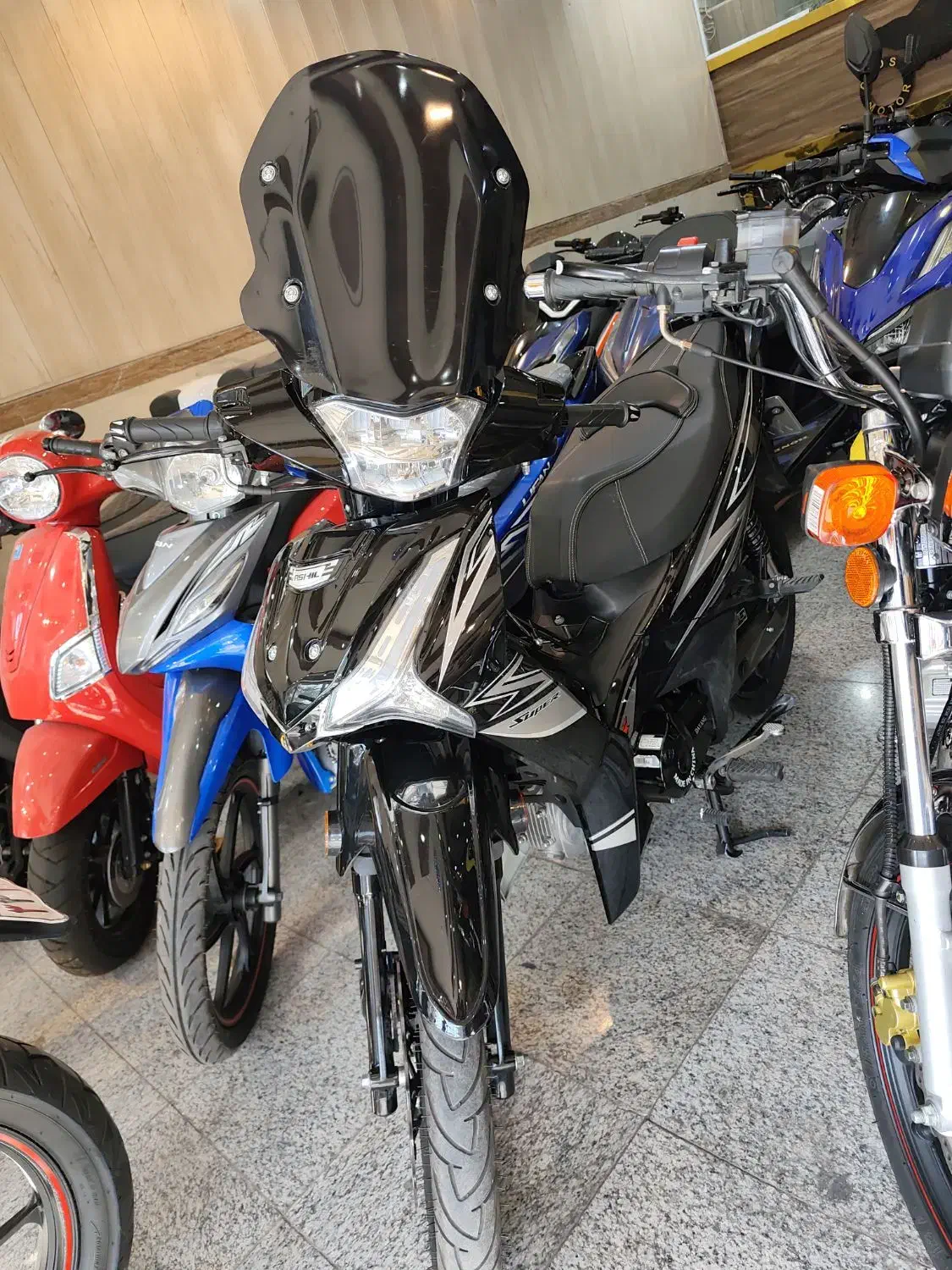 آشیل نیوفیس (ذاکری)|موتورسیکلت|مشهد, جلالیه|دیوار